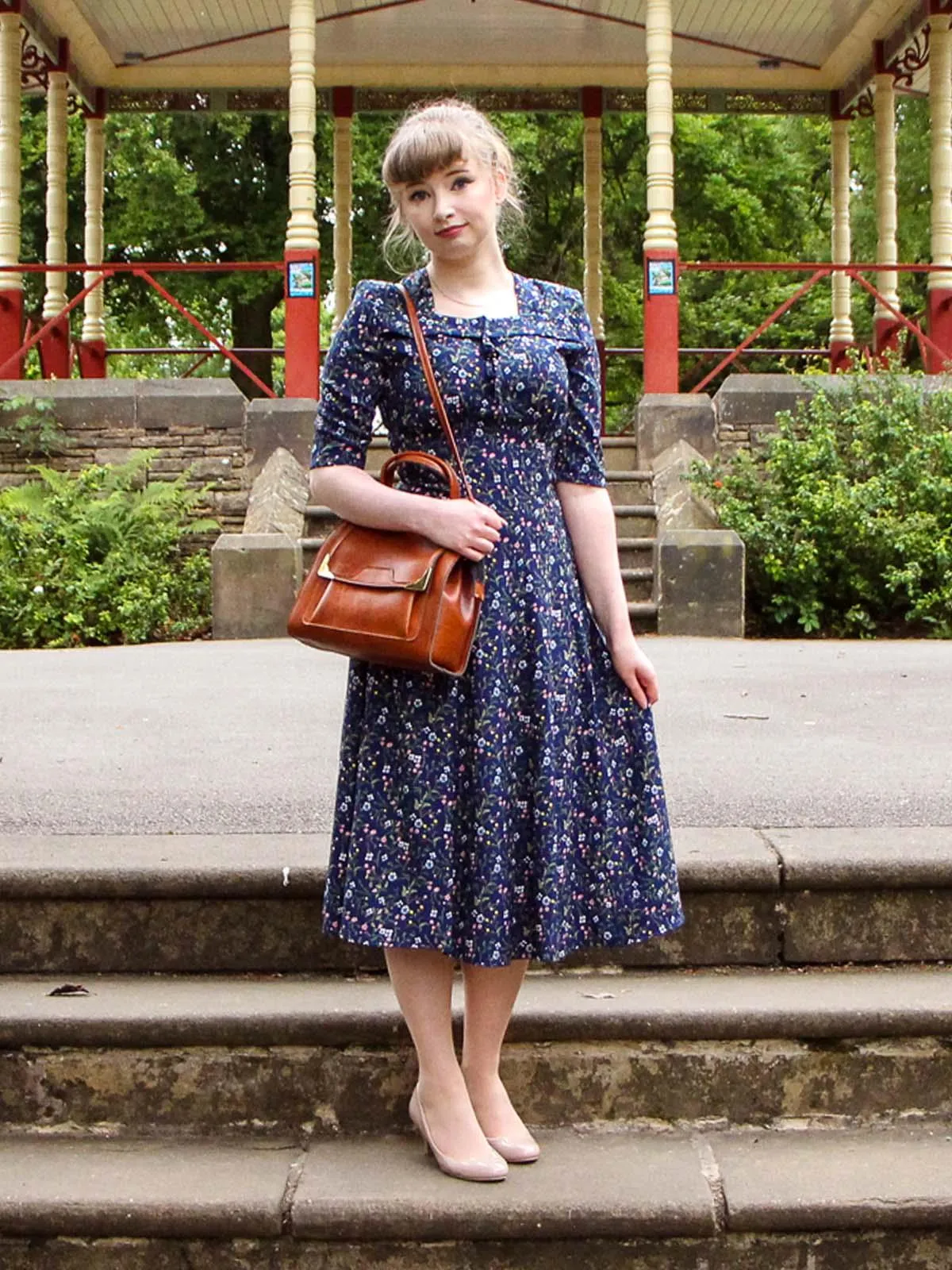 1940s Vintage Floral Tribute Tea Dress in Navy Blue