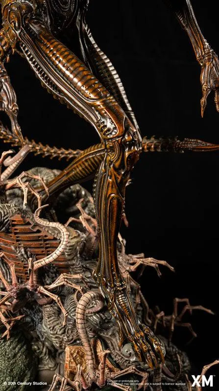 Alien Hive Warrior 1/3 Scale Premium Statue