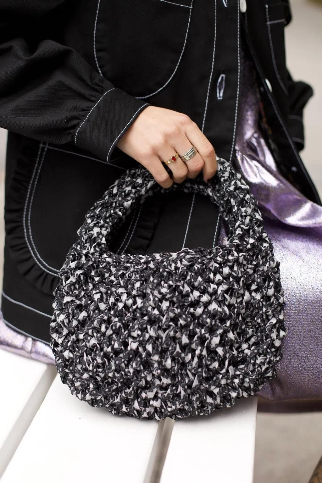 Large Knitted Bag Daisy Black and White